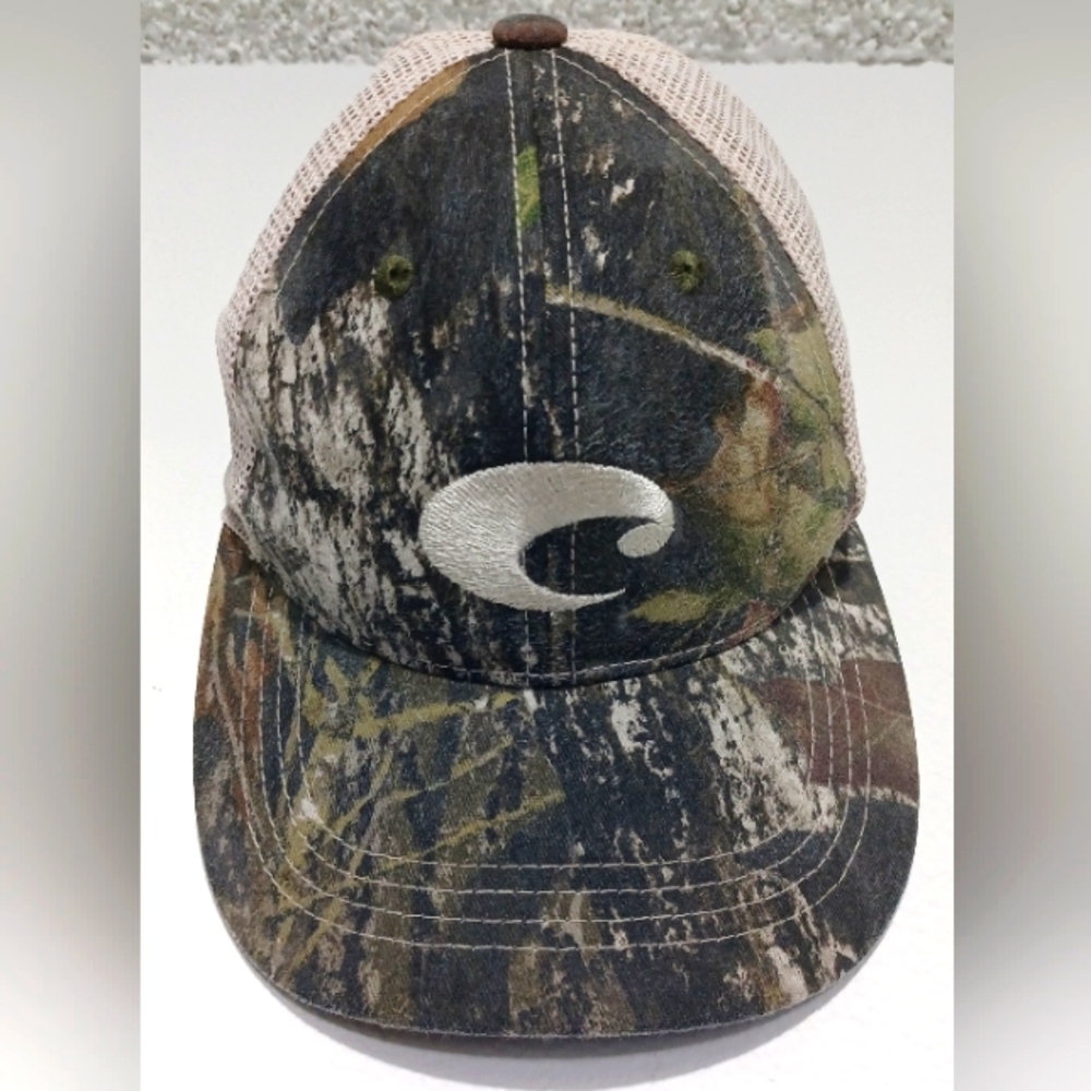 Costa Del Mar Men's OSFA Camo Baseball Hat Adjustable Velcro Back has Stains